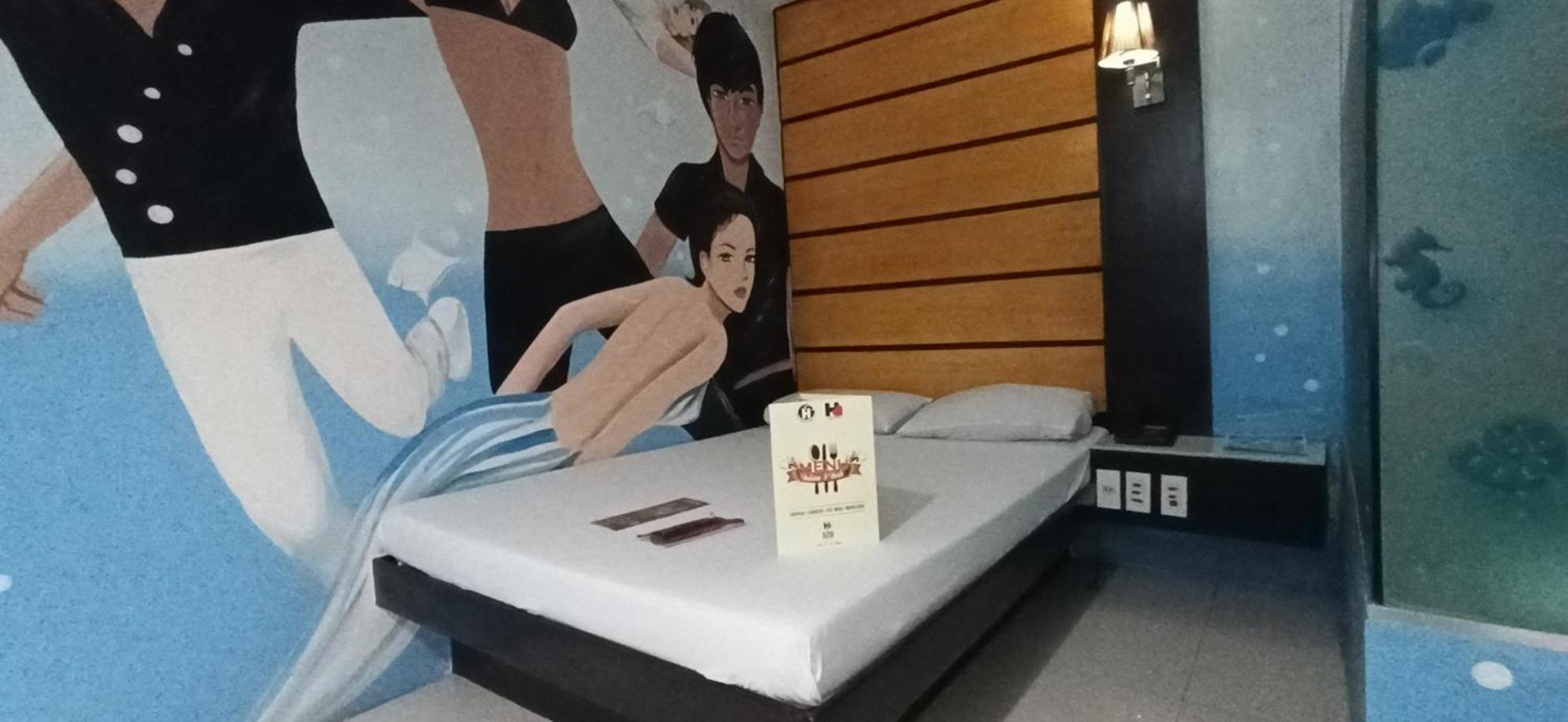 Harts Hotel-Bandar Quezon Luaran gambar