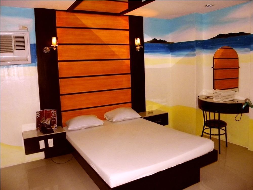 Harts Hotel-Bandar Quezon Luaran gambar