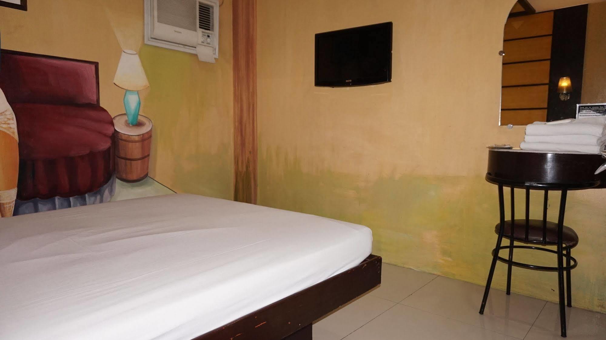Harts Hotel-Bandar Quezon Luaran gambar